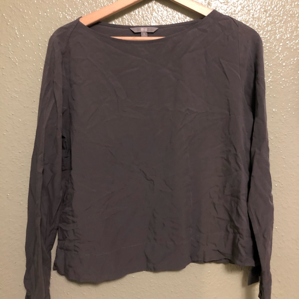 Gray shirt